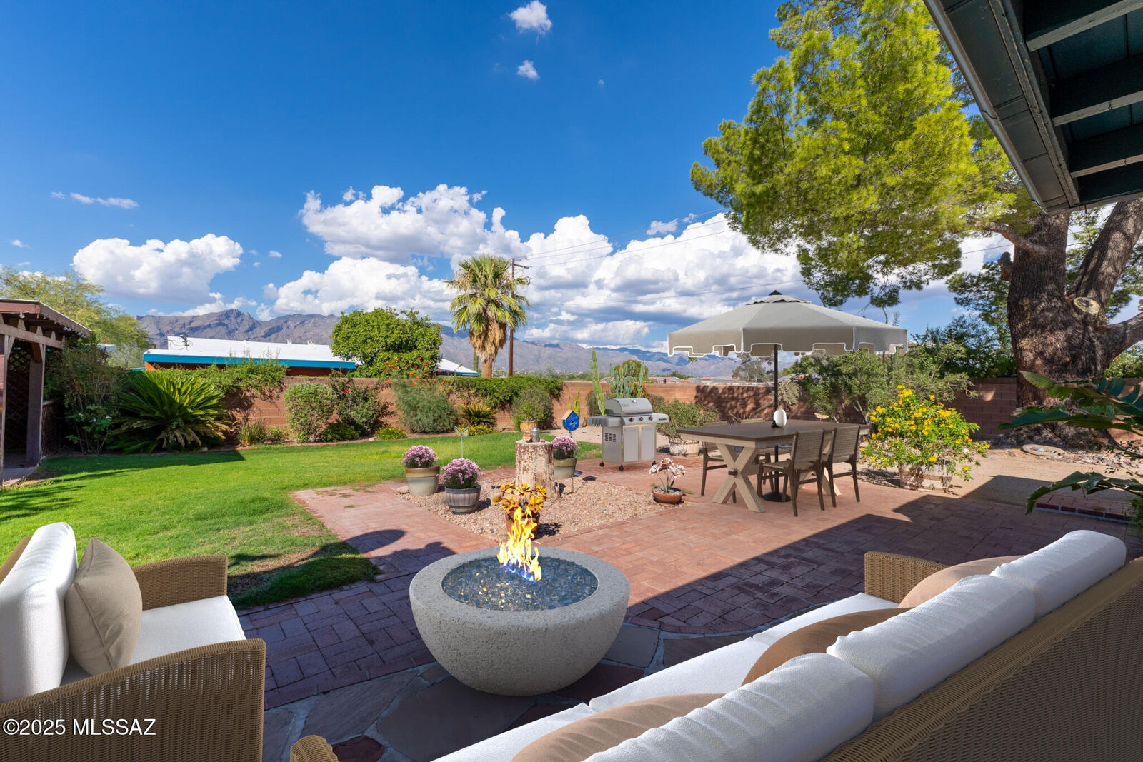 Property Photo:  4075 E Fort Lowell Road  AZ 85712 