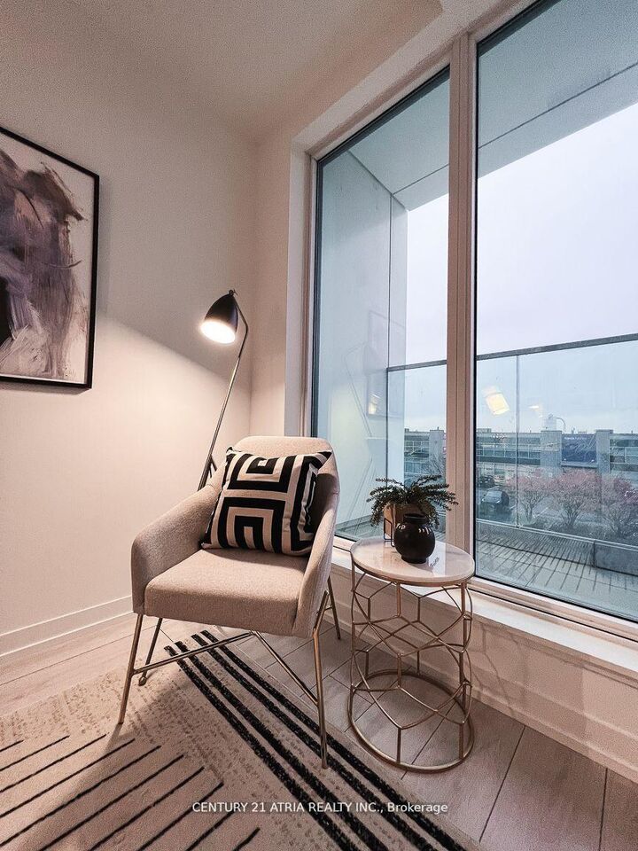 Property Photo:  950 Portage Parkway 202  ON L4K 3Y8 