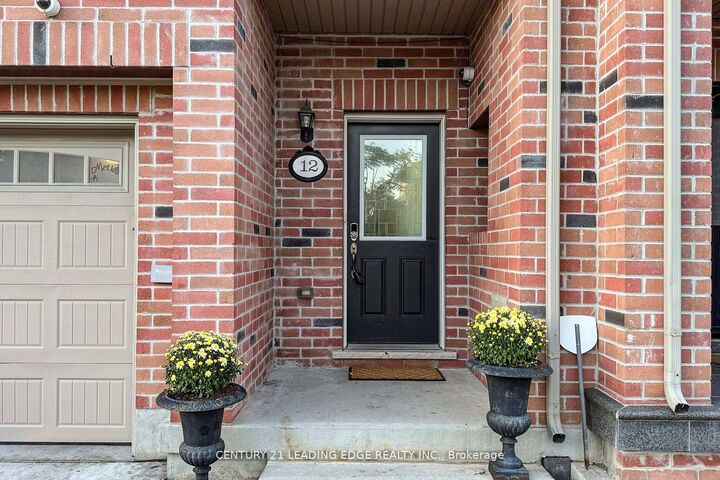 Photo de la propriété:  12 Pringdale Gardens Circle E  ON M1J 0B1 