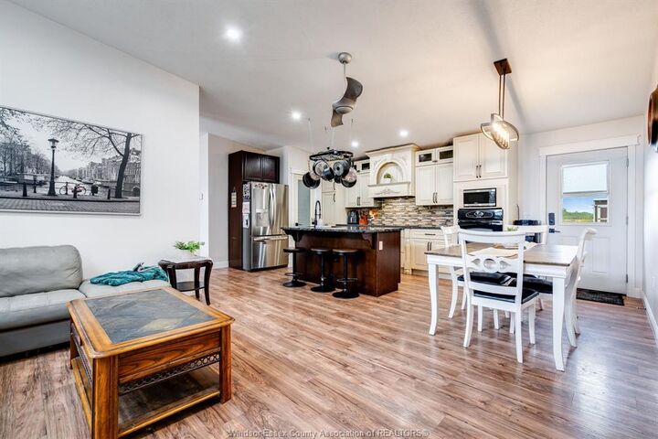 Property Photo:  127 William Street  ON N0P 1W0 