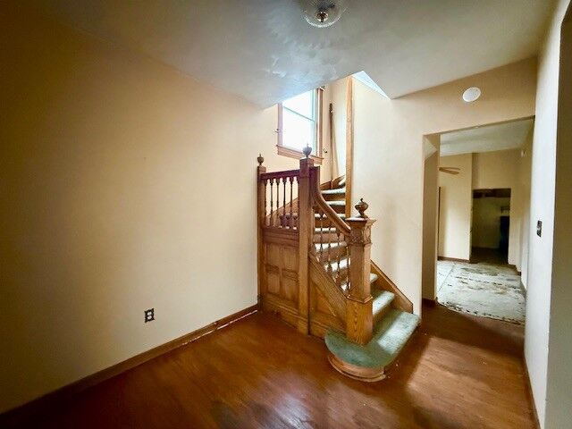 Property Photo:  412 E Cedar  PA 15425 