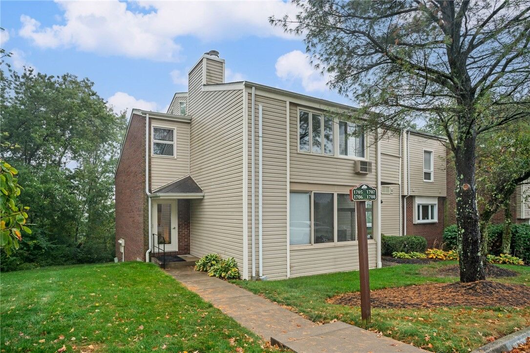 Property Photo: 1706 Kenzie Drive PA 15205