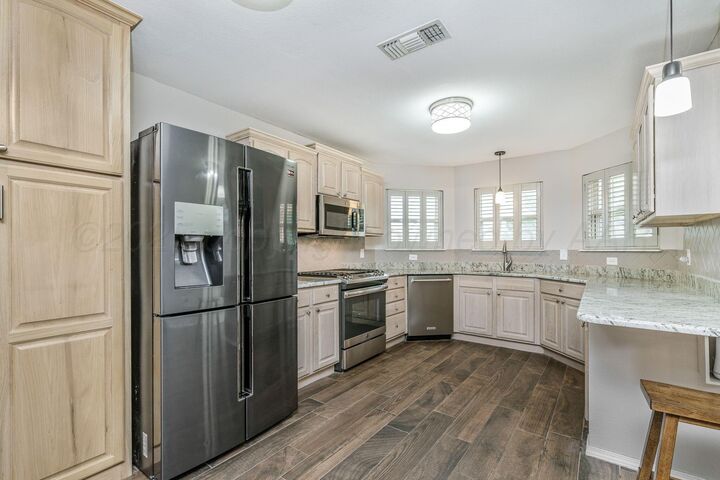 Property Photo: 5602 Foxcroft Drive TX 79109-7405