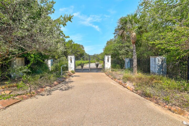 Property Photo: 113 Serenada Drive TX 78628