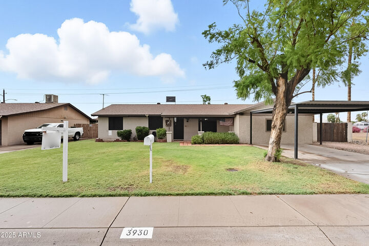 Property Photo:  3930 W Desert Hills Drive  AZ 85029 