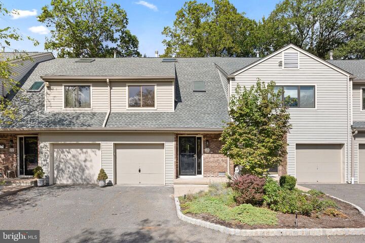 21 Spruce Run  Ramsey NJ 07446 photo