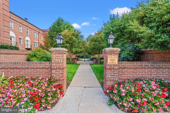 1205 N Pitt 3C  Alexandria VA 22314 photo