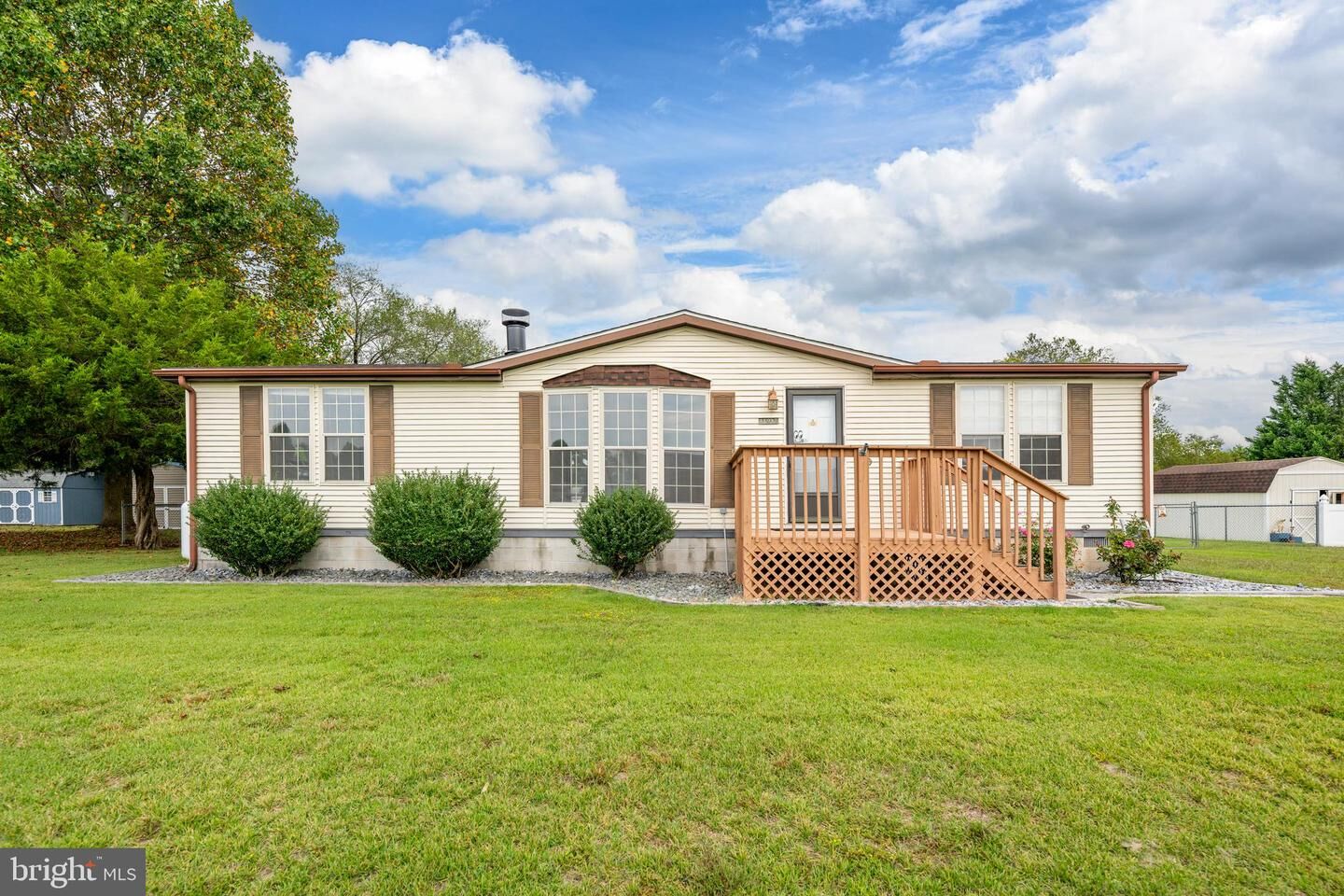 Property Photo: 11917 Glen Circle DE 19933