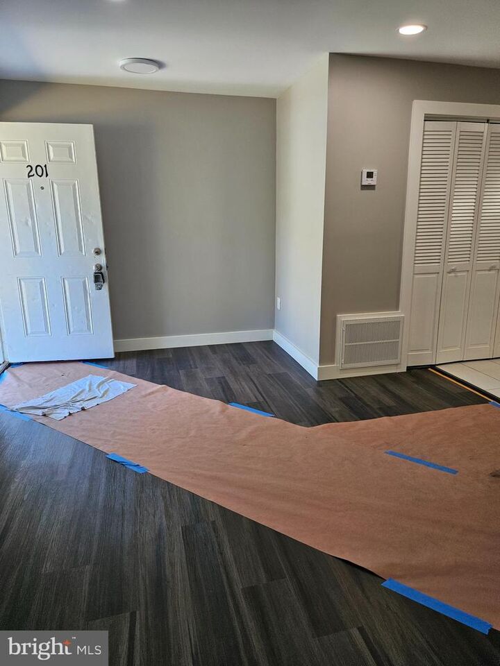 Property Photo:  201 Kinsley Road  NJ 08068 