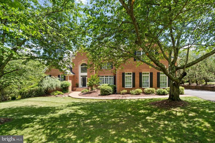 Property Photo: 7887 Wellington Drive VA 20186