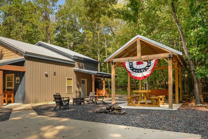 Property Photo: 2467 Hwy 375 E AR 71953