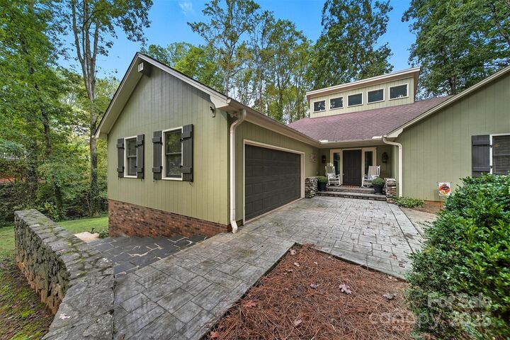Property Photo: 507 6th Avenue NE NC 28613
