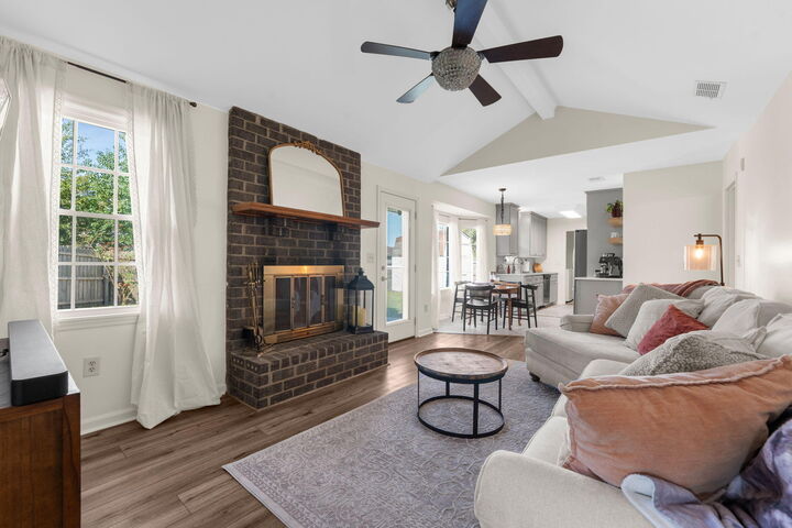 Property Photo:  110 Tomahawk Drive  SC 29486 