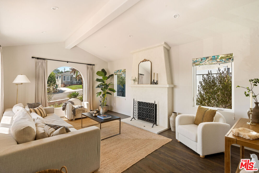 Property Photo:  6017 W 75th St  CA 90045 