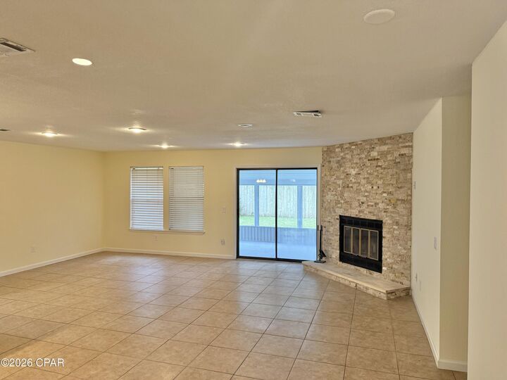 Property Photo: 7538 Whisperwood Drive FL 32404