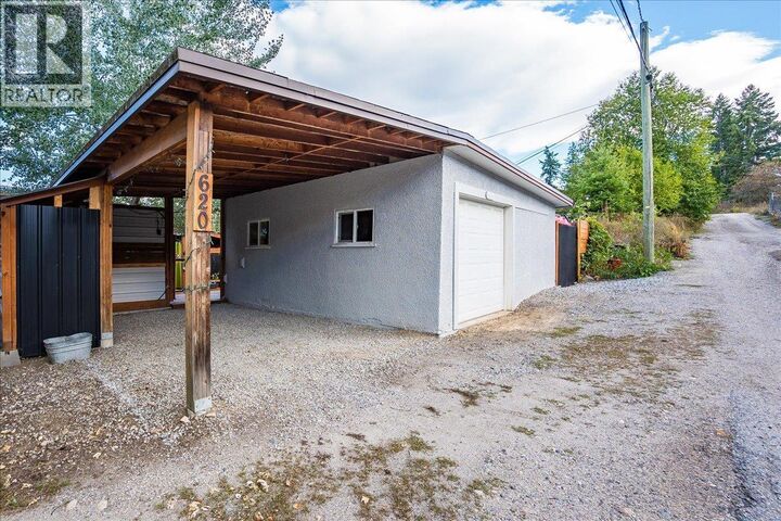 Property Photo:  620 10th Avenue  BC V1N 1K9 