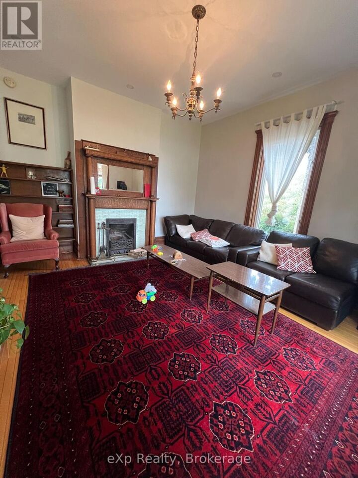 Property Photo: 703 Frank Street ON N0H 2T0