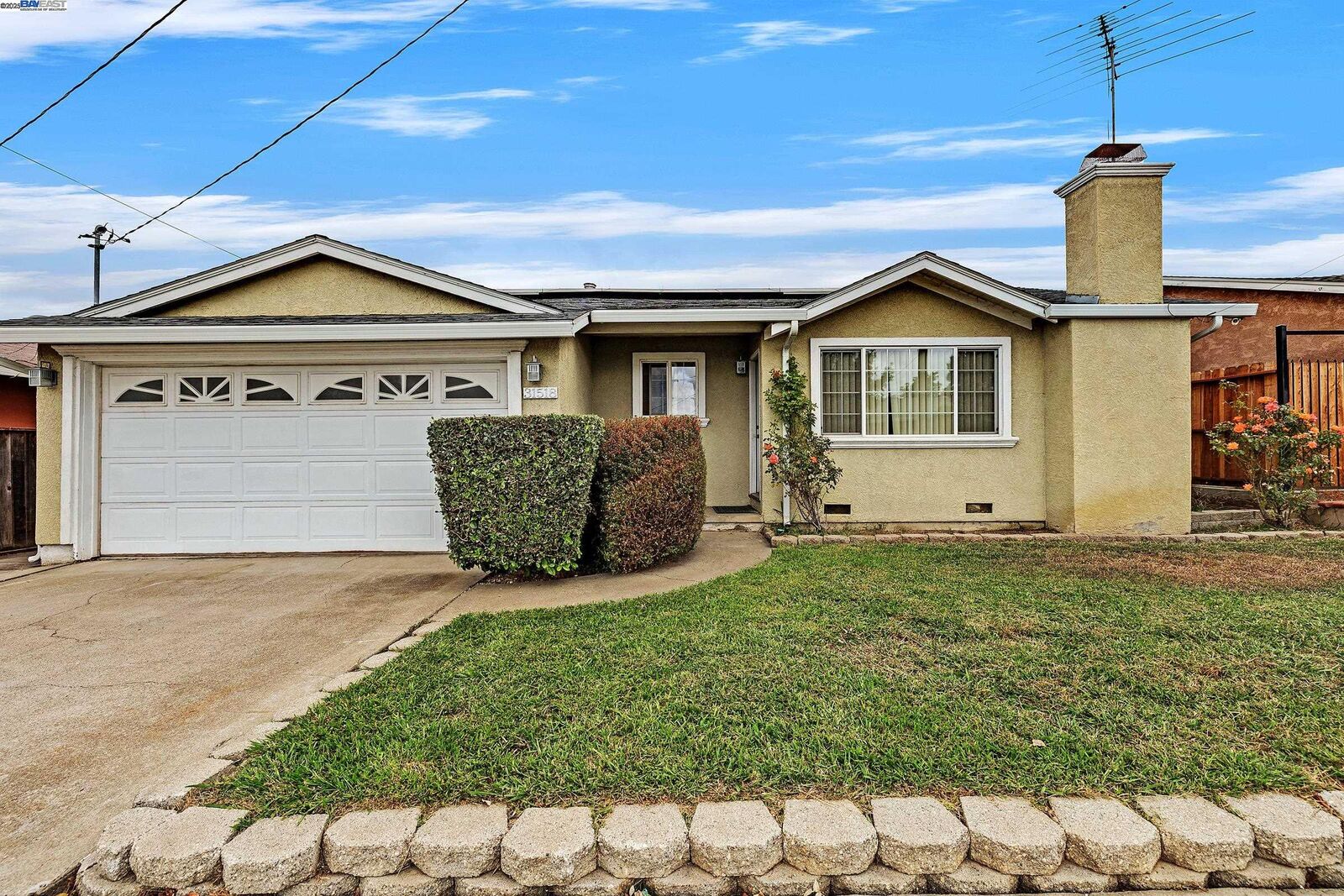 Property Photo:  31518 Medinah St  CA 94544 