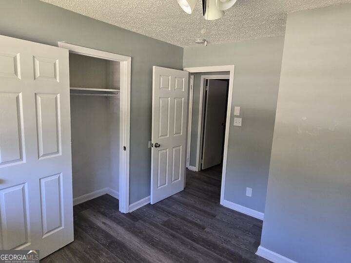 Property Photo:  6642 Wolf River Drive  GA 30274