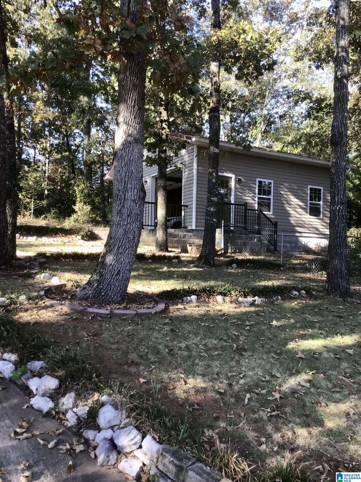Property Photo:  403 Eureka Road  AL 35096 