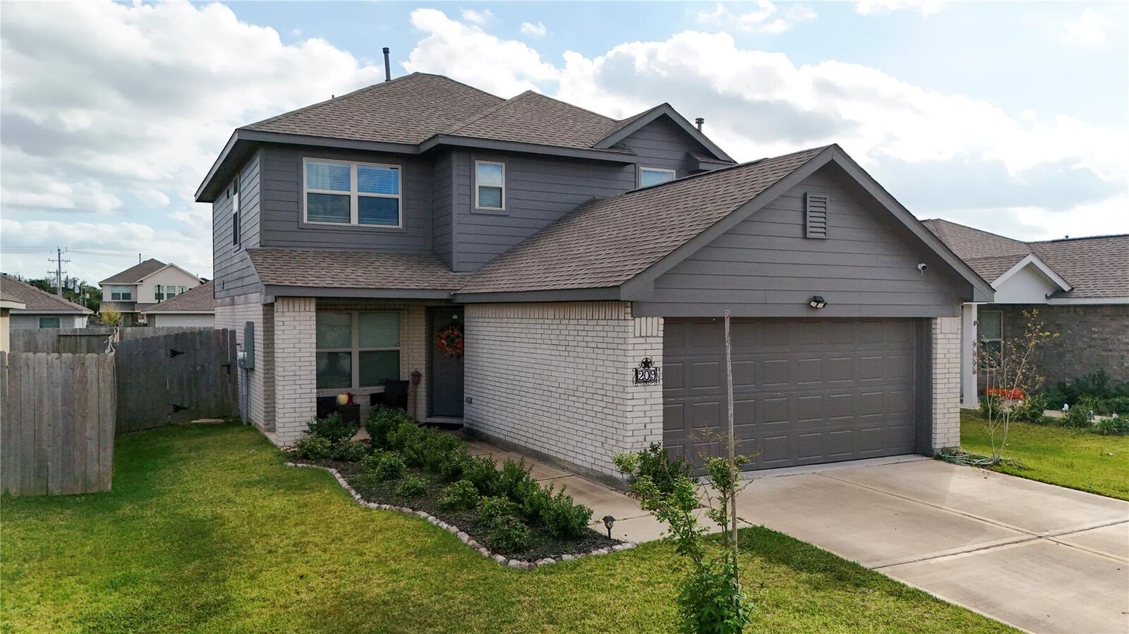 Property Photo: 209 Bennett Loop TX 77515