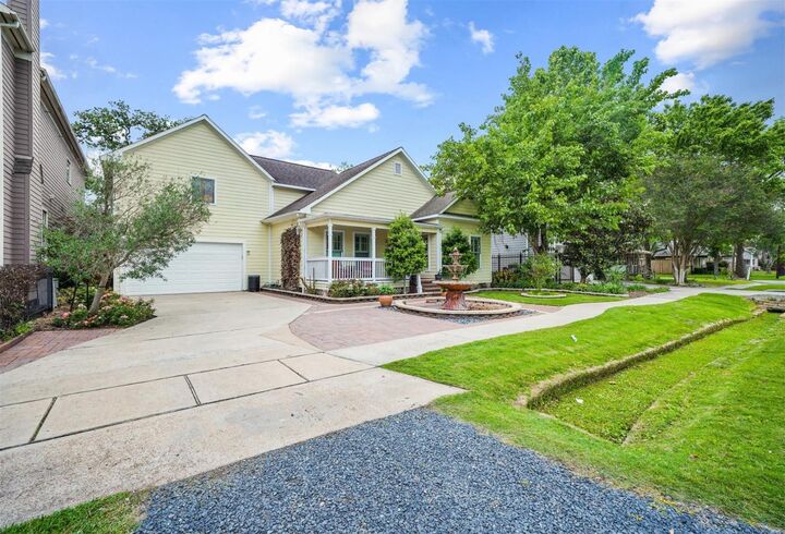 Property Photo:  1327 Ashland Street  TX 77008 