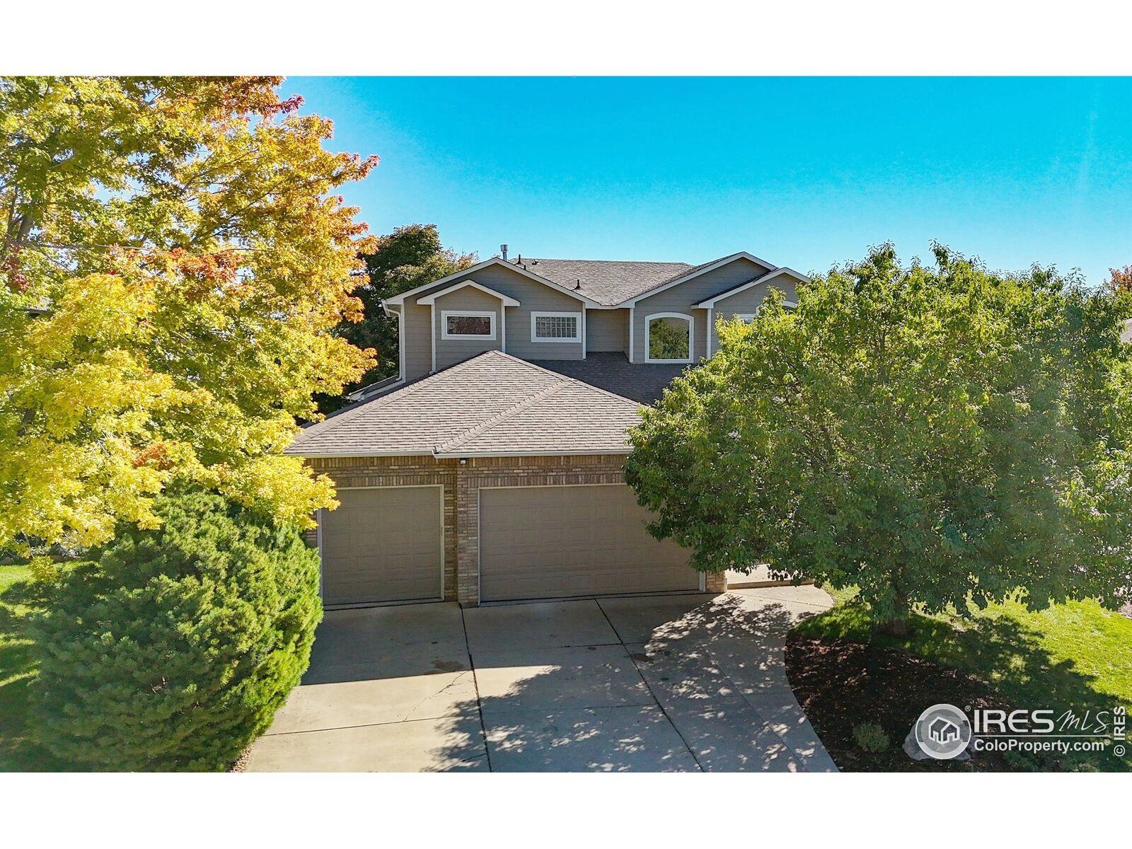 Property Photo: 4624 S Hampton Cir CO 80301