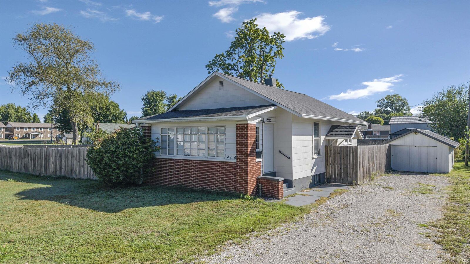 Property Photo:  404 N Church Street  IN 47648 