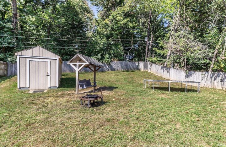 Property Photo:  6124 Ashbrooke Road  IN 47710 