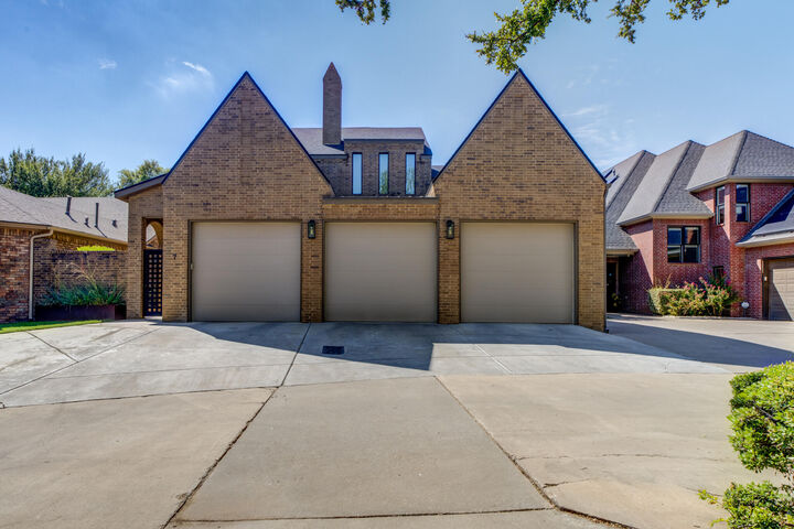 Property Photo:  9600 Quaker Avenue Unit 7  TX 79424 