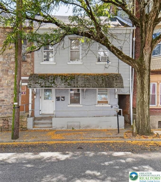 Property Photo:  932 Walnut Street  PA 18102 