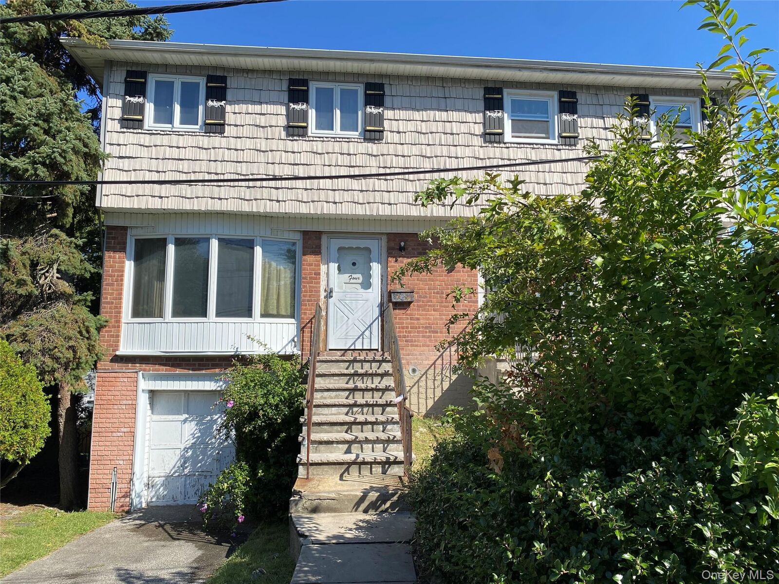 Property Photo:  4 Gerri Lane  NY 10703 