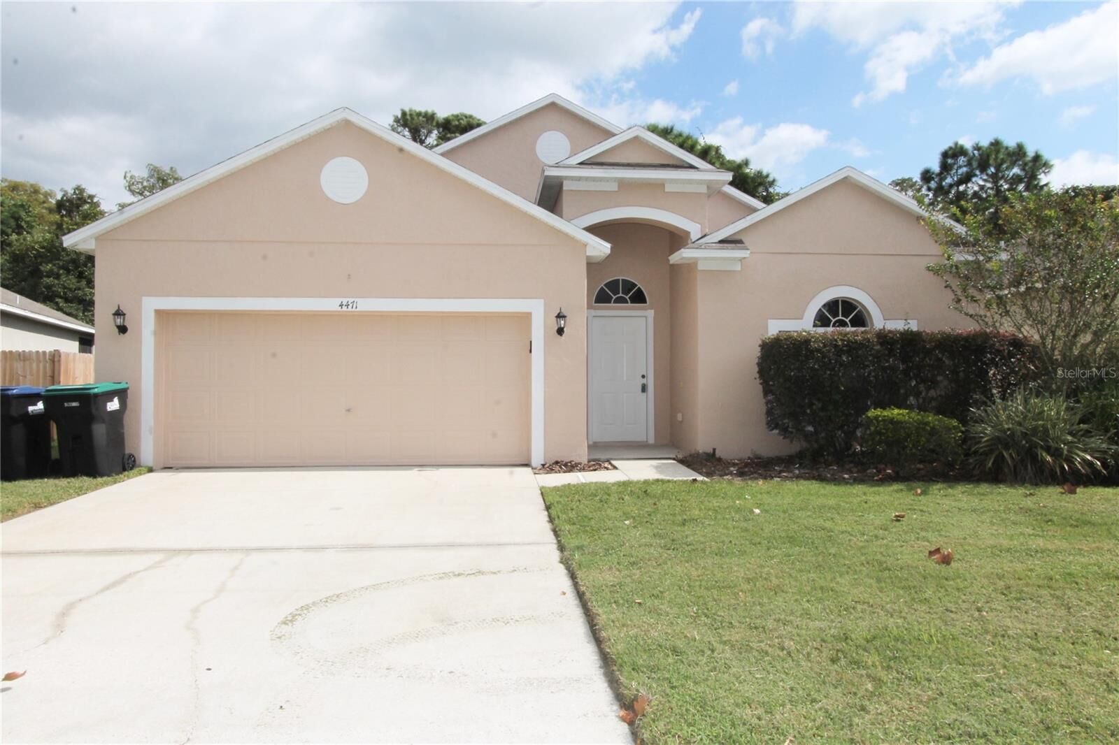 Property Photo:  4471 Waterside Pointe Circle  FL 32829 