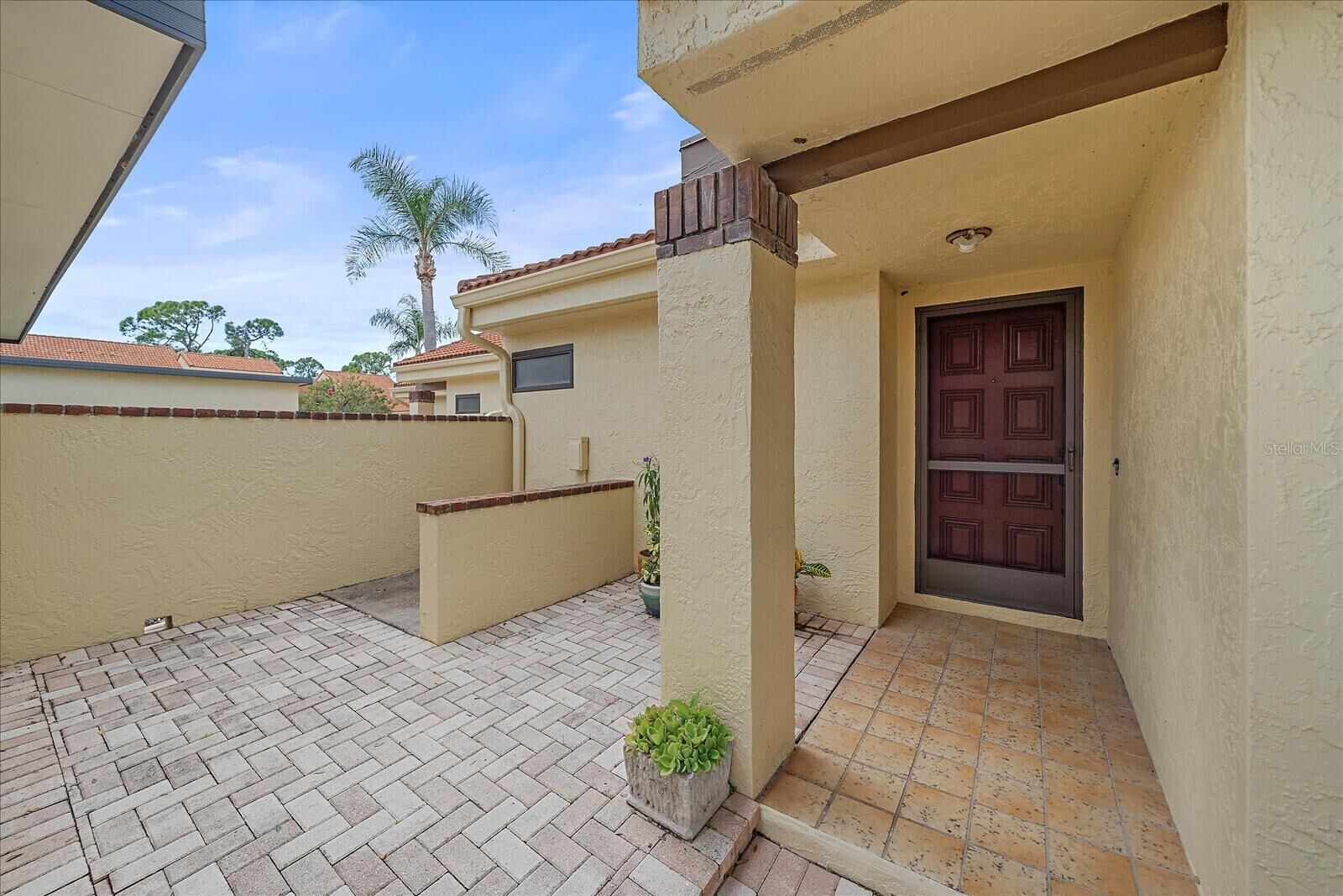Property Photo: 5343 Huntingwood Court 33 FL 34235