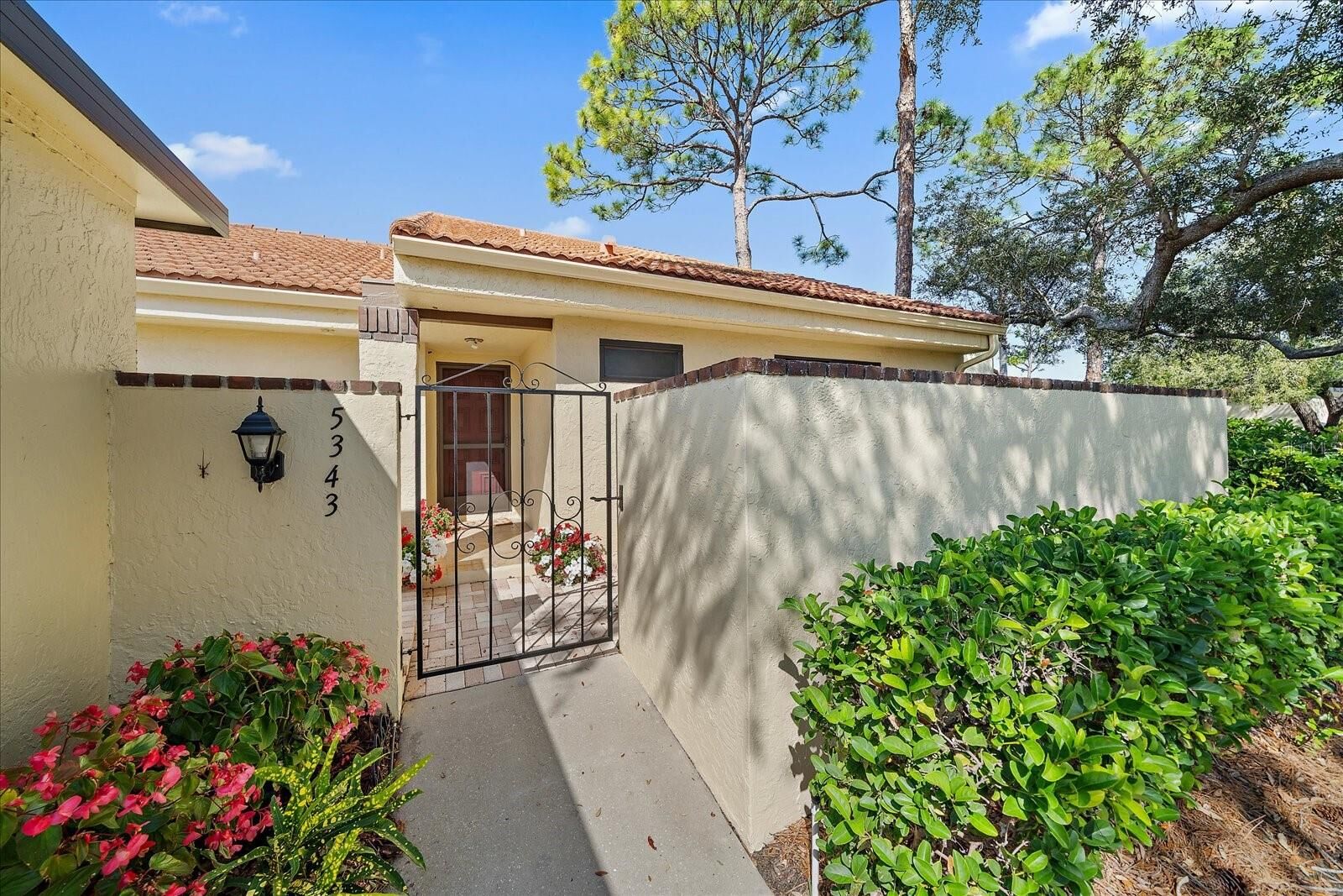 Property Photo: 5343 Huntingwood Court 33 FL 34235