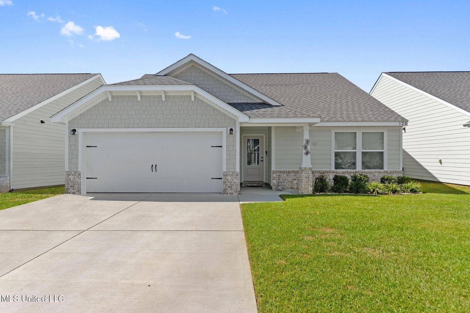Property Photo:  120 Pointe Breeze Way  MS 39531 