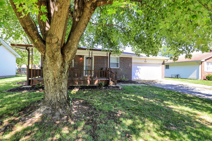 Property Photo:  912 W 6th Street  IN 46140 