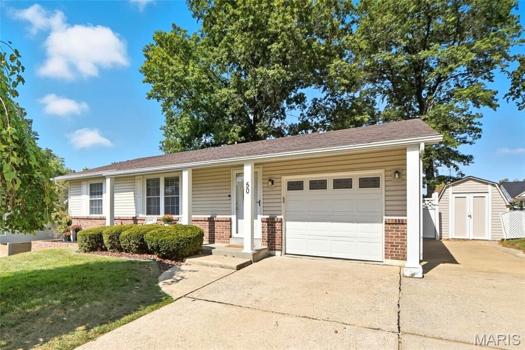 Property Photo:  50 Oak Hill Lane  MO 63376 