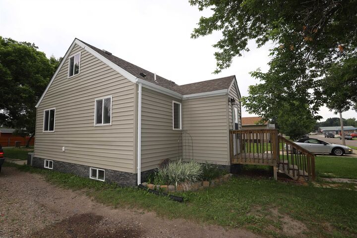 Property Photo: 420 18th St ND 58703