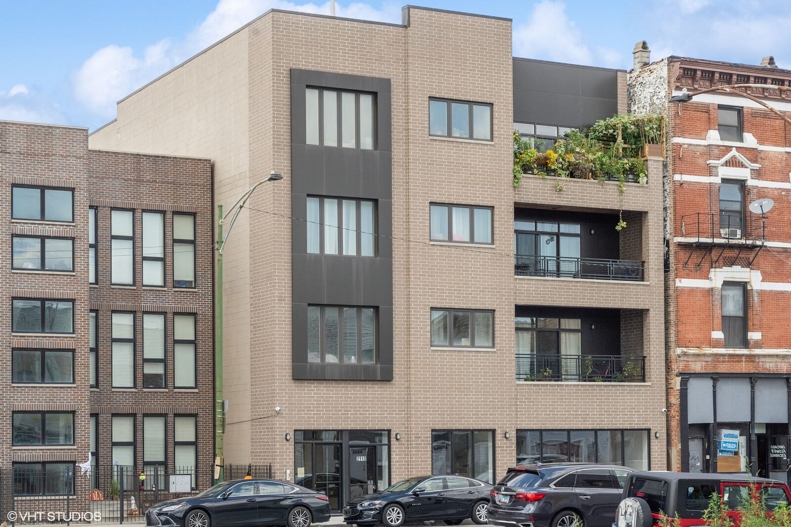 Property Photo:  2910 S Archer Avenue 2B  IL 60608 