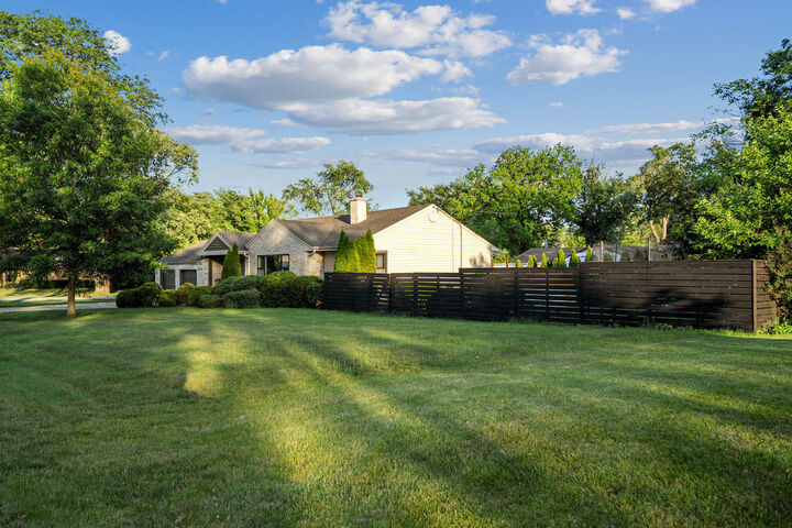 Property Photo:  16W639 Red Oak Avenue  IL 60106 