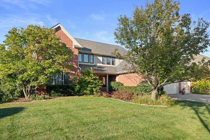 Property Photo:  1998 Sheridan Court  IL 60089 