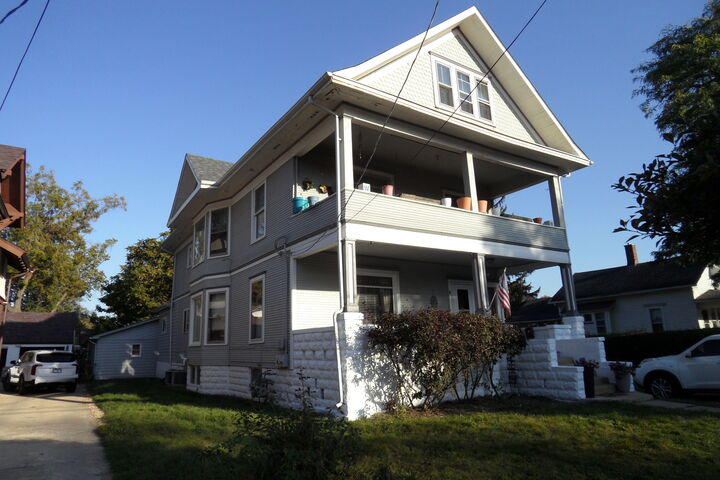 450 S Fourth Street  Aurora IL 60505 photo