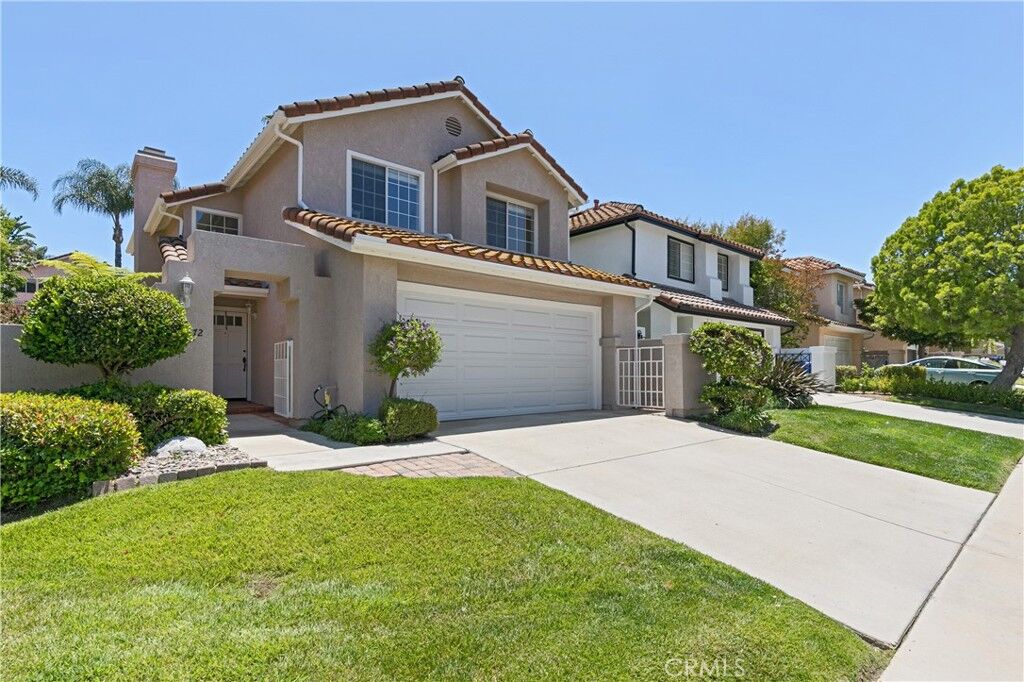 Property Photo:  24672 Calle Largo  CA 91302 