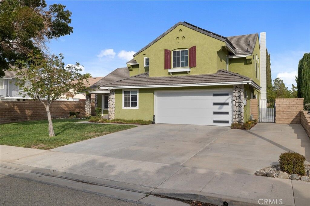 Property Photo:  39470 Daylily Place  CA 93551 