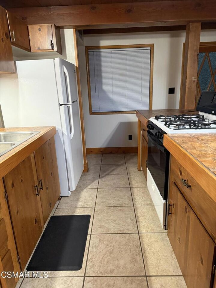 Property Photo:  845 Sunset Lane  CA 92386 