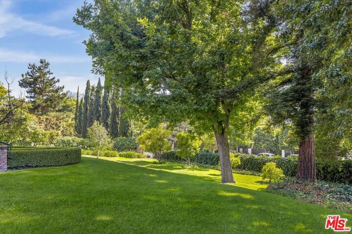 Property Photo:  3734 Longridge Avenue  CA 91423 