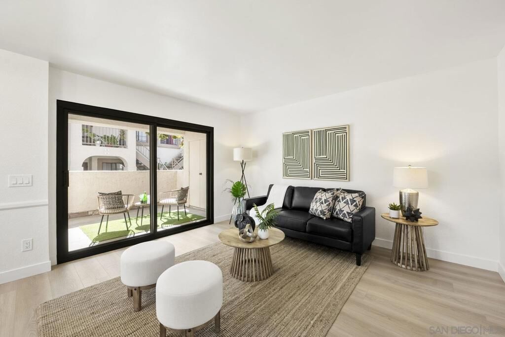 Property Photo: 13048 Wimberly Square 29 CA 92128