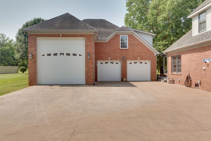 Property Photo:  1798 Irby Lane  TN 37127 