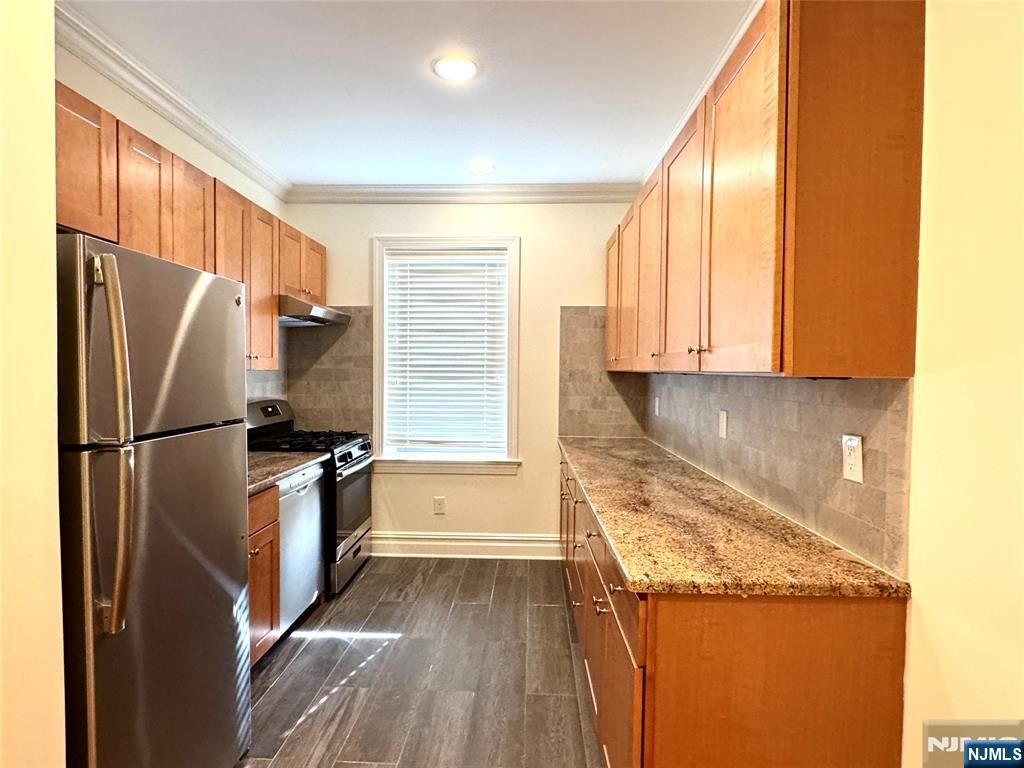 Property Photo:  855 Broad Avenue 3  NJ 07657 